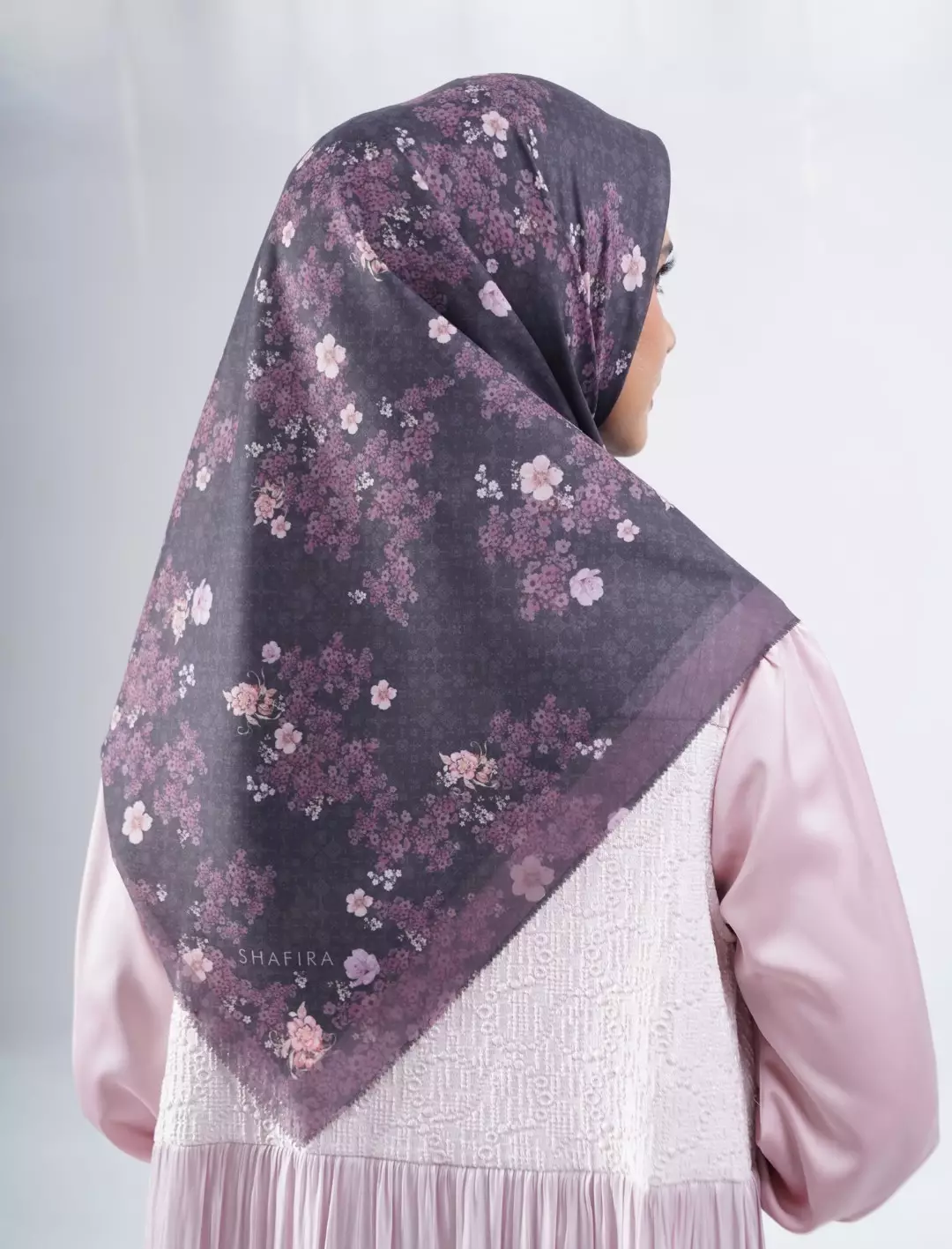 Cassya Printed Scarf Black | Hijab Kerudung Segi Empat Motif