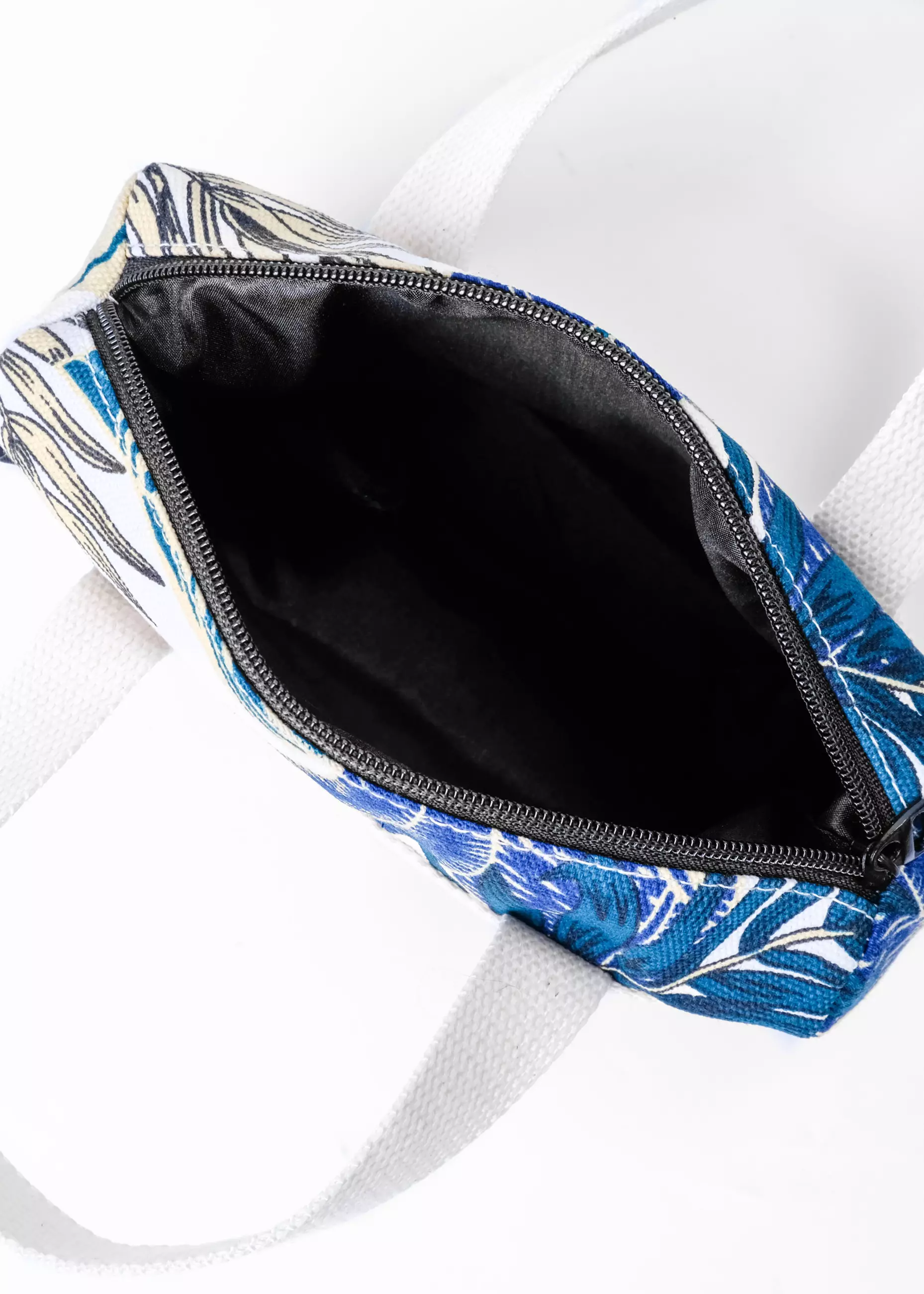 Pamole Pouch Kosmetik Bahan Kanvas Penutup Resleting - PMU Brokenwhite