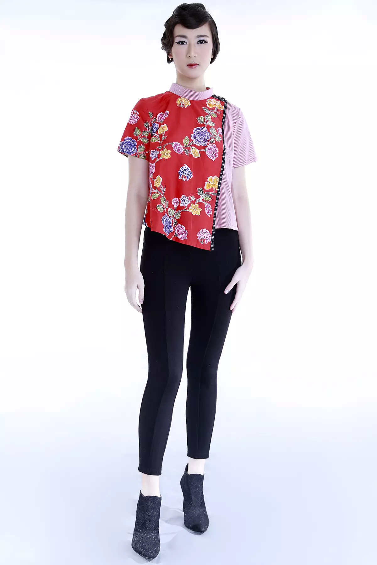Sembrodo Mawar Merah Garis Blouse Batik