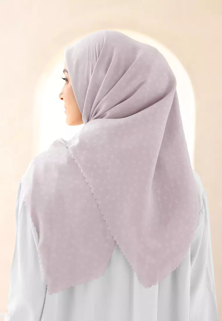 Rada Embossed Square | Hijab Polycotton Scarf Segiempat - Tulip Candy