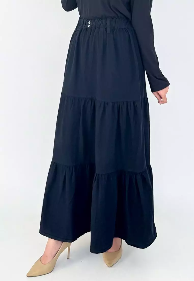 LEZAHRASIGNATURE Arabel Denim Skirt (Rok Panjang Jeans Flare) Hitam
