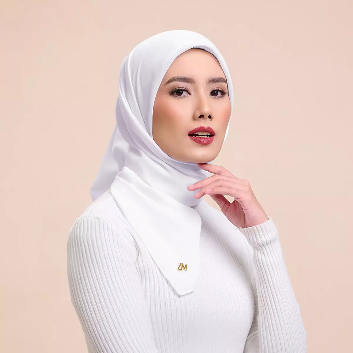 ZM Zaskia Mecca - Shanin Snow Hijab Square - Kerudung Segi Empat