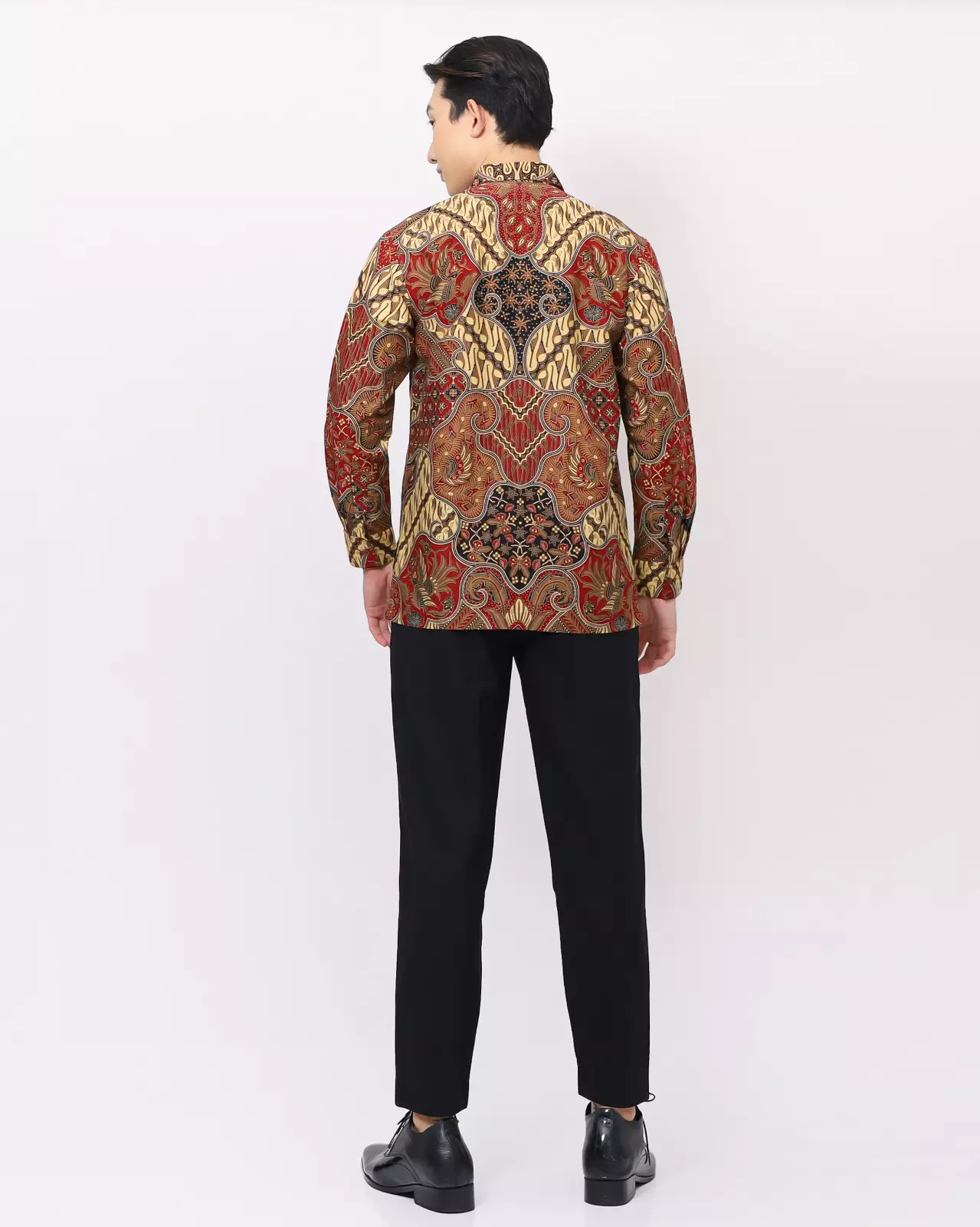 Kemeja Batik Lengan Panjang Motif Sekar Jagad Berseri