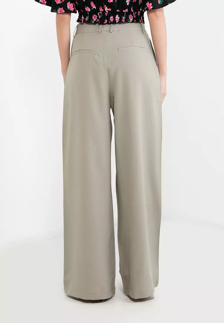 Double pleat hotsell jeans
