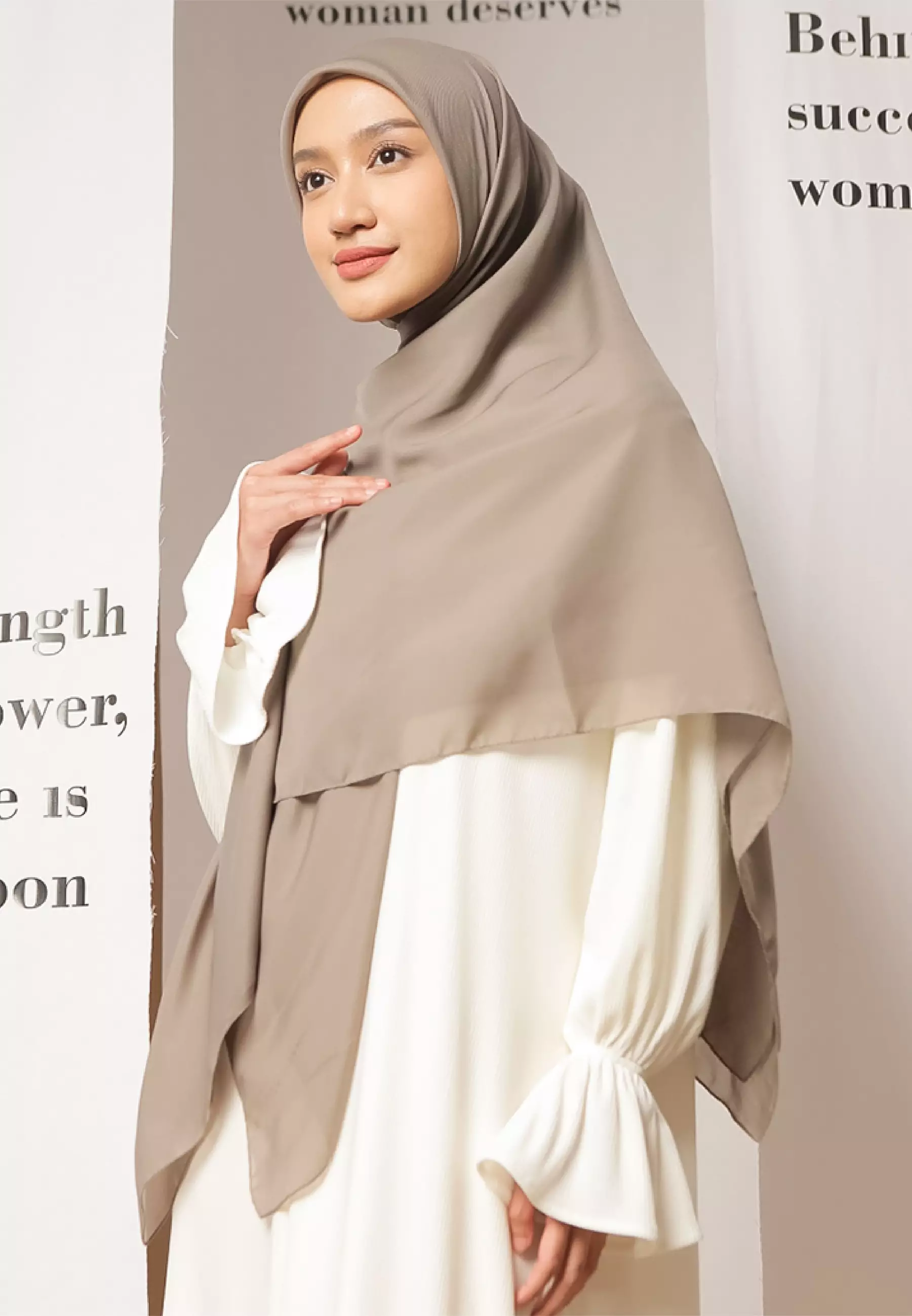 Polly Cotton Square Syari Brown Muffin (Hijab Segiempat Bella Square)