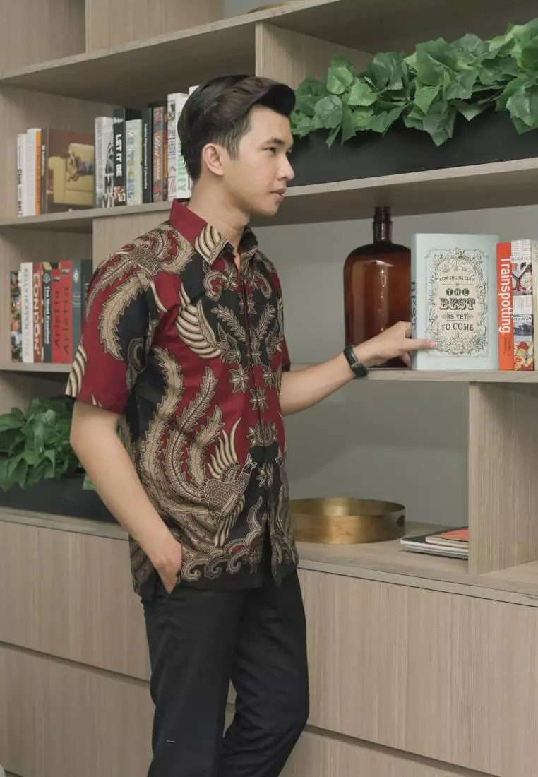 kemeja batik pria lengan panjang motif merak bali red premium