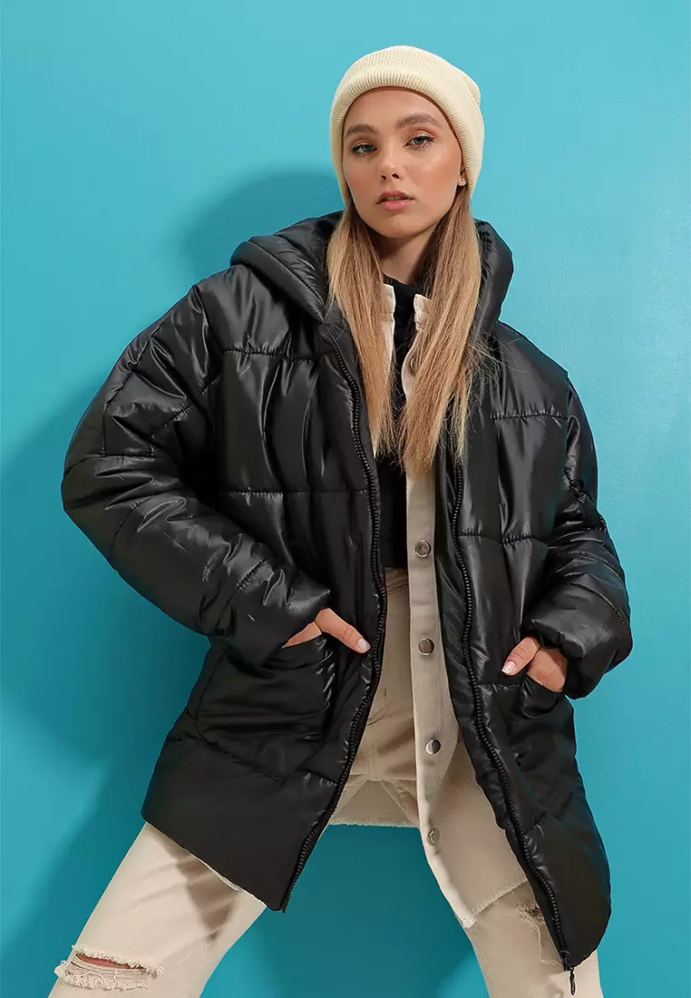 Long Sleeves Hooded Jacket