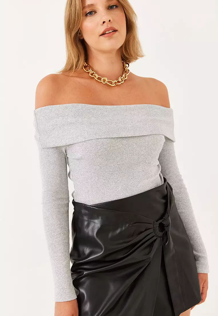 Women's Madonna Collar Camisole Blouse 2210 60251856