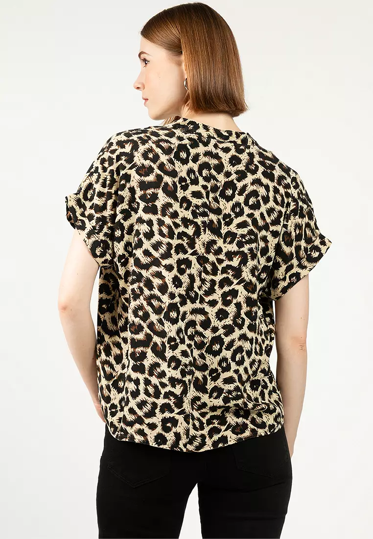 Short Sleeve V-Neck Top