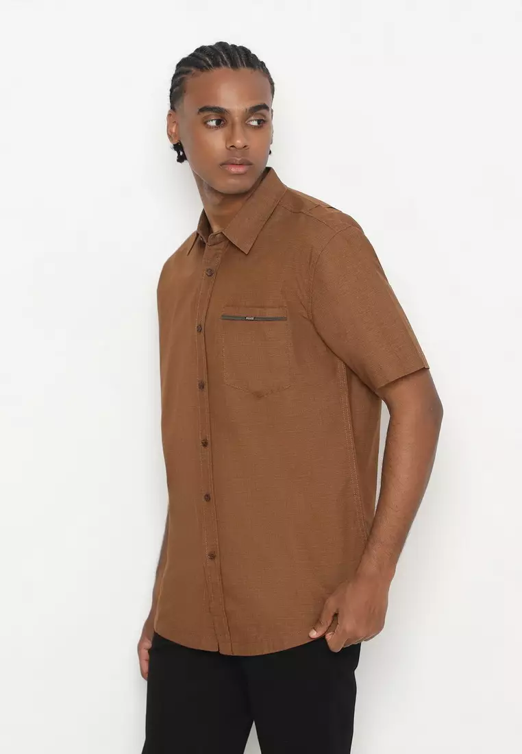 POLICE Kemeja Polos Cotton Twill Slub Coklat Regular Fit Pria