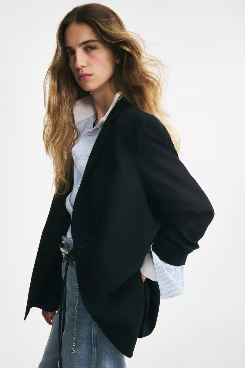 Gathered-sleeve blazer