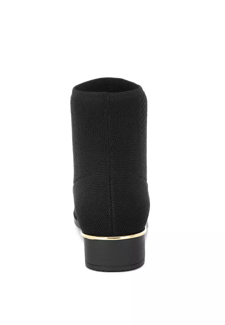 Sepatu Bot Kaus Kaki Rajutan Warna Hitam