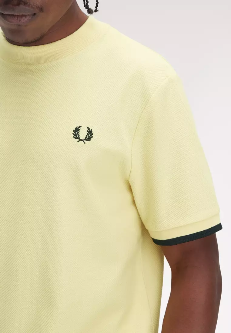 Fred Perry M4654 Tipped Cuff Pique T-Shirt (Champion Gold)
