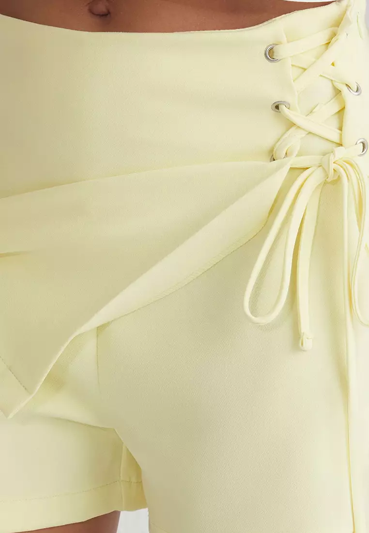 Yellow Tie And Eyelet Detailed Woven Short Skirt Twoaw21Sr0038