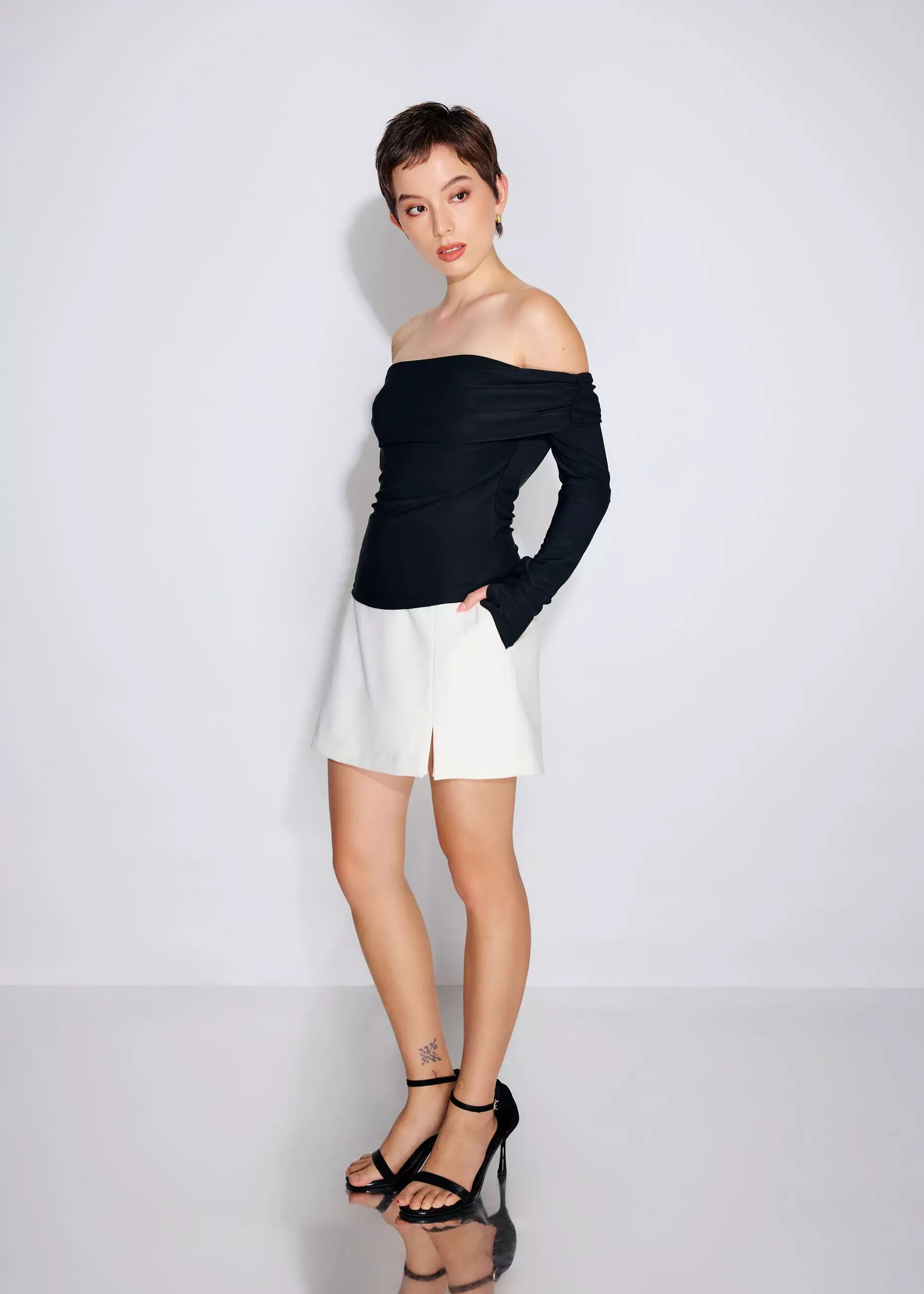 Atasan Wanita - Jersey Off-Shoulder Fitted Top