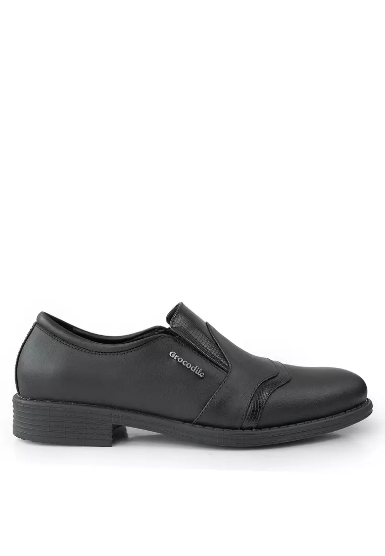 Sepatu slip shop on crocodile