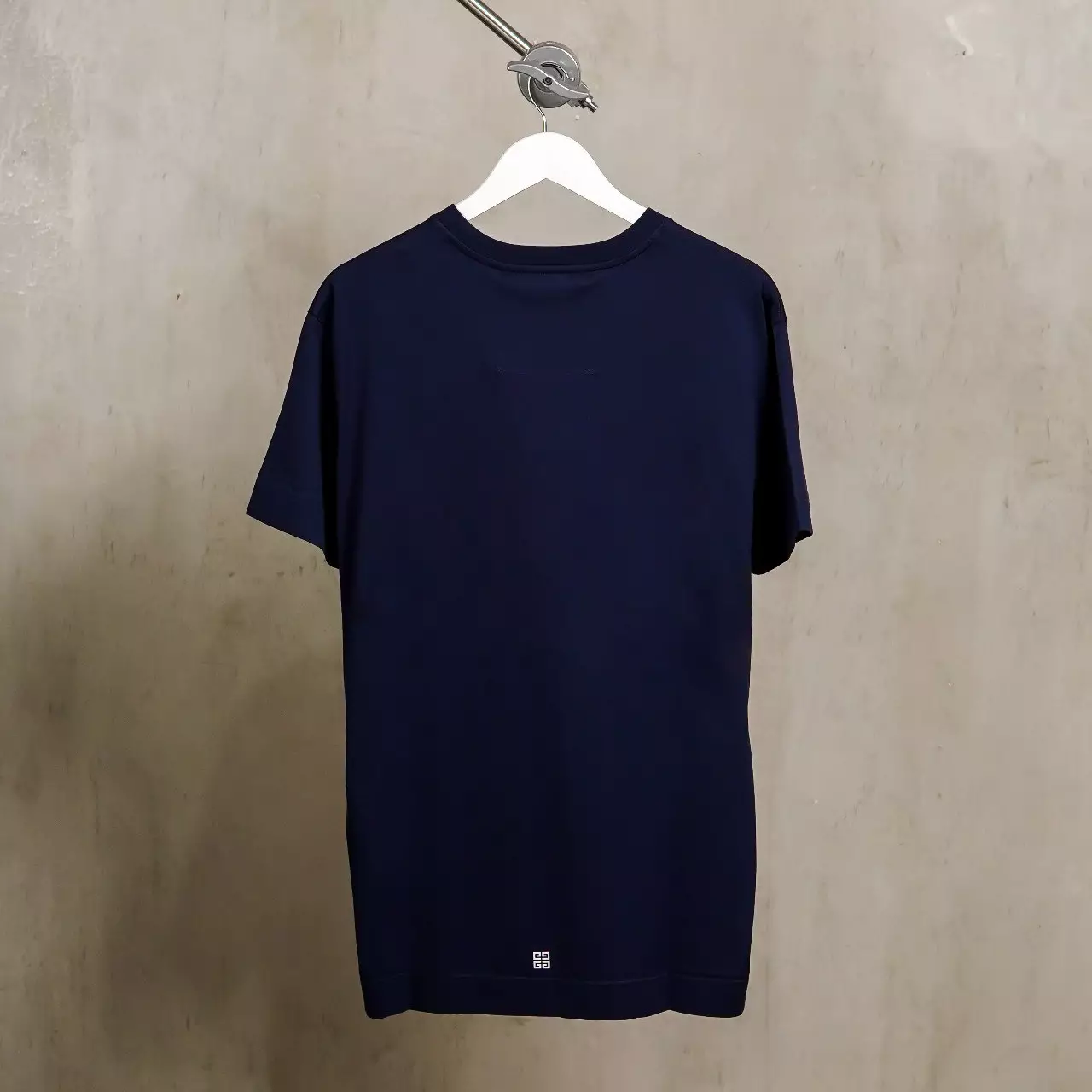 Kaos GIVENCHY EIFFEL PARIS BLOCKED WHITE NAVY TSHIRT 100% ORIGINAL