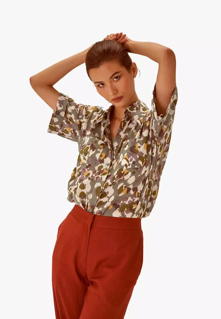 Becoming Unveil Linen Top