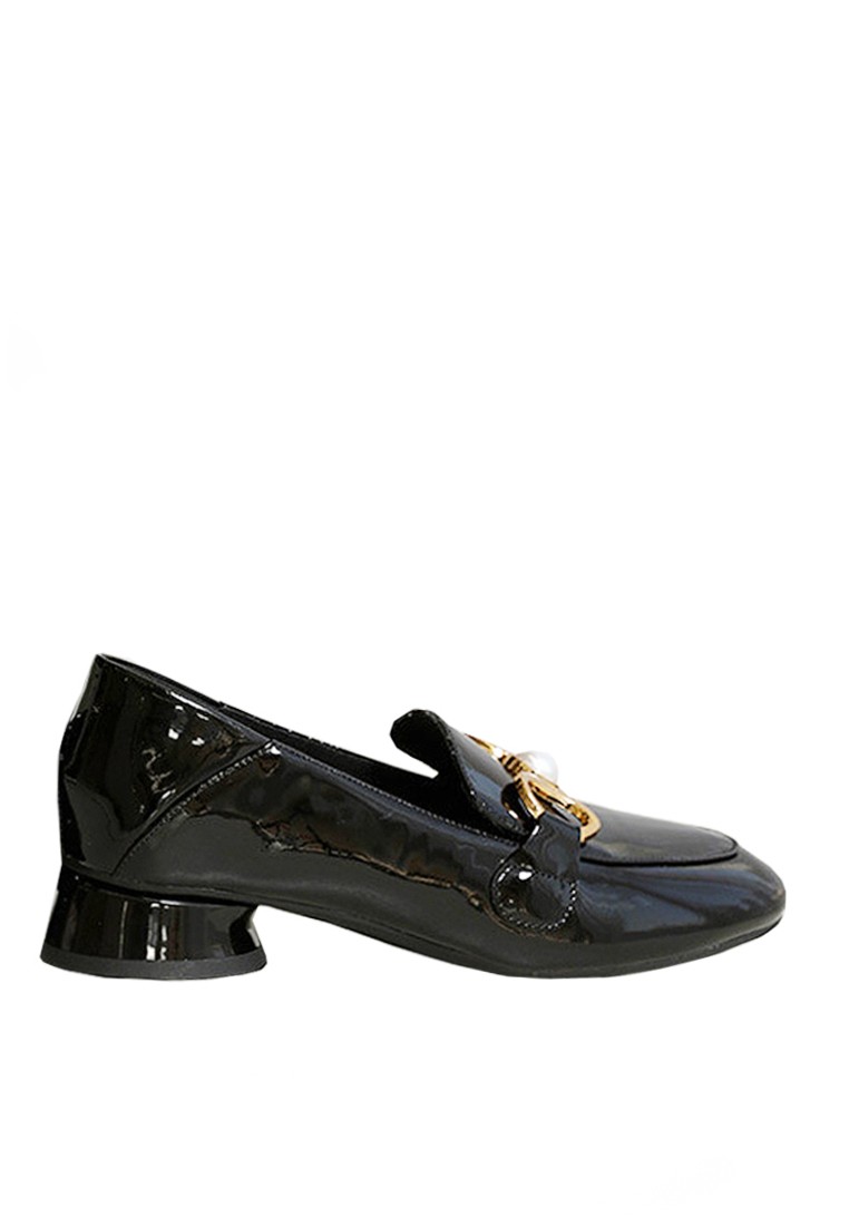 VANSA Simple Patent Leather Buckle Loafers VSW-H35771