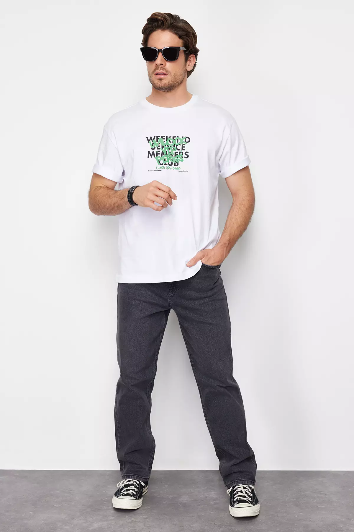 Straight Cut Jeans