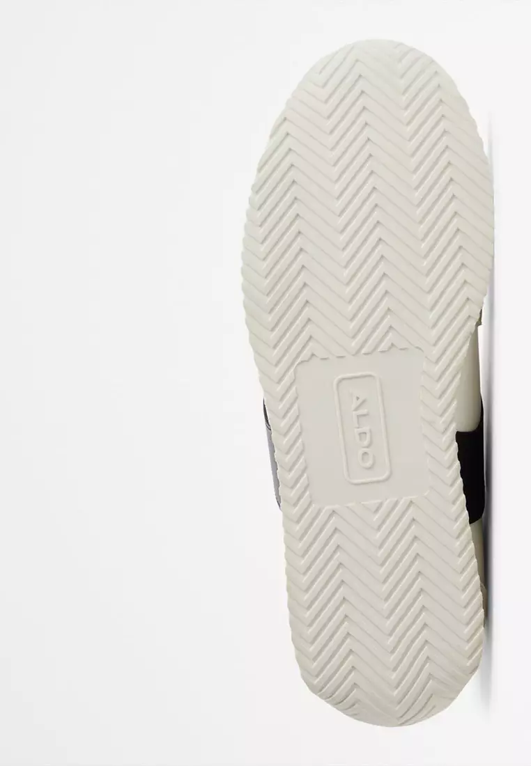 Nathaniel Low-Top Sneakers