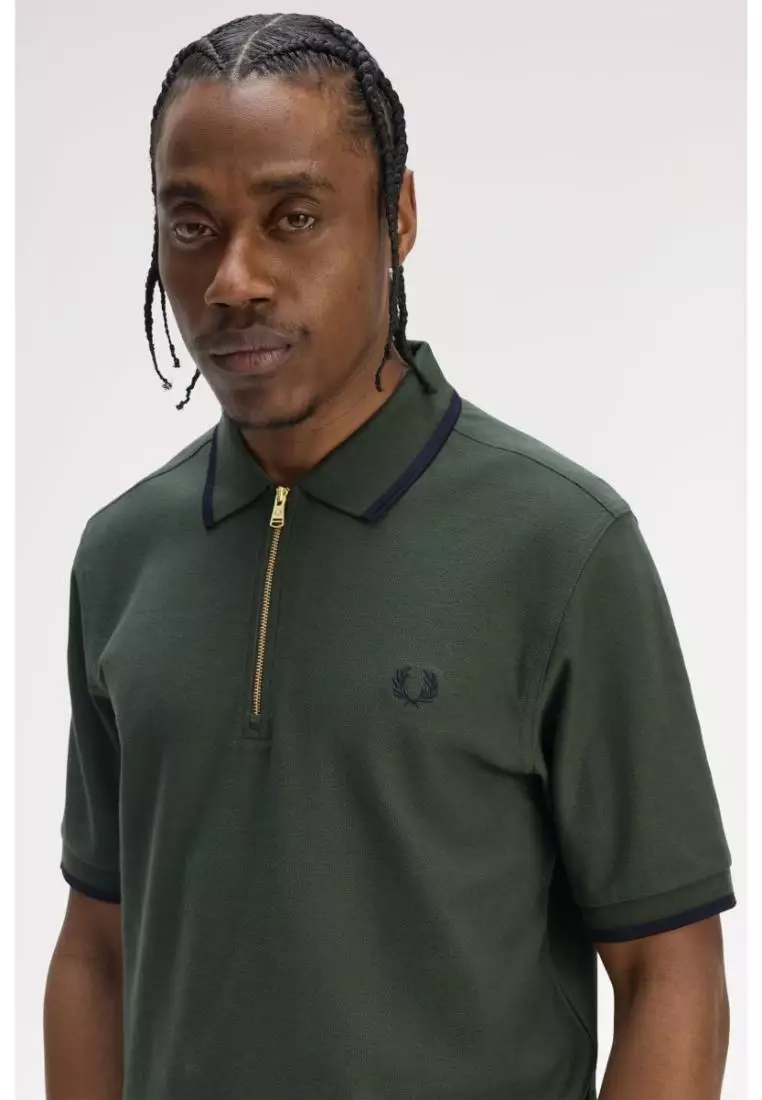 Fred Perry M1672 Crepe Pique Polo Shirt (Court Green)