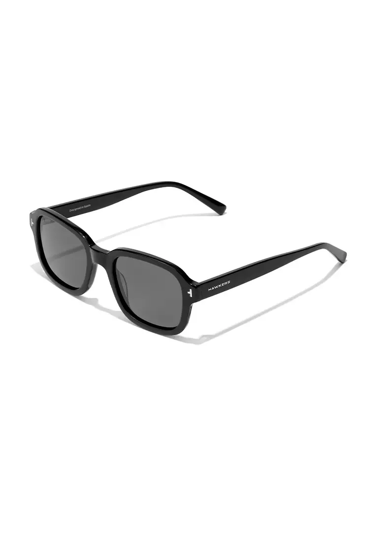 HAWKERS POLARIZED Black Dark TWIST Sunglasses for Men and Women, Unisex. UV400 Protection. Official Product designed in Spain