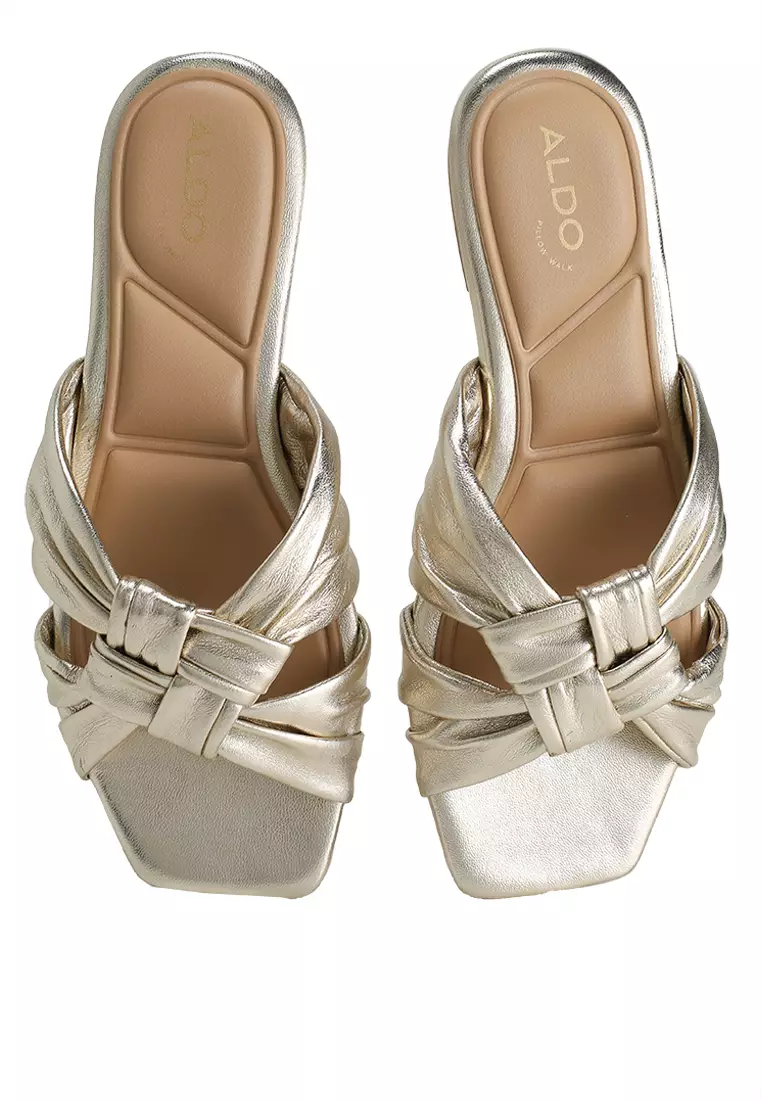 Henrielle-In Sandals