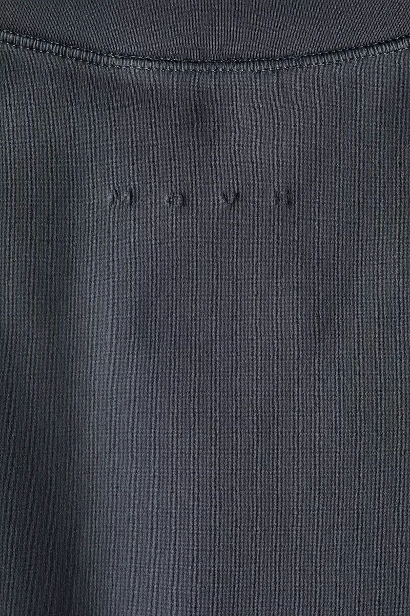 Seamless Slim Fit Sports T-shirt with DryMove™