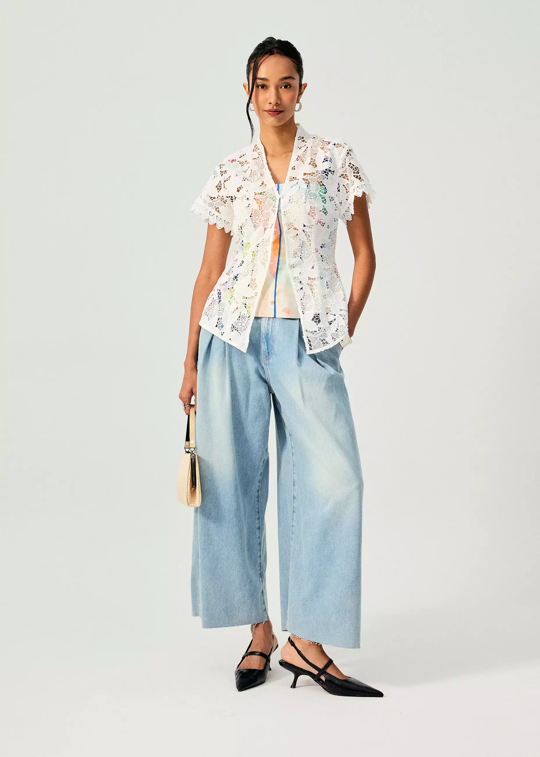 Atasan Wanita - Floral Lace Kebaya Top