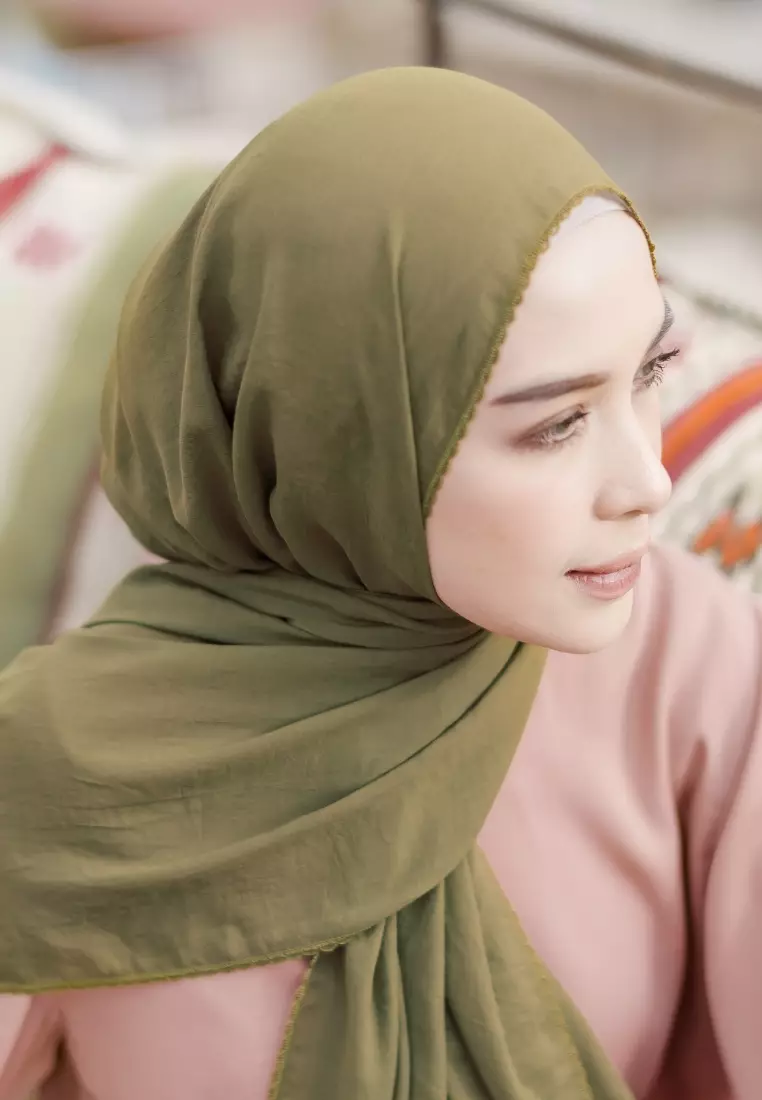 Embroidery Signature Shawl Zaitun