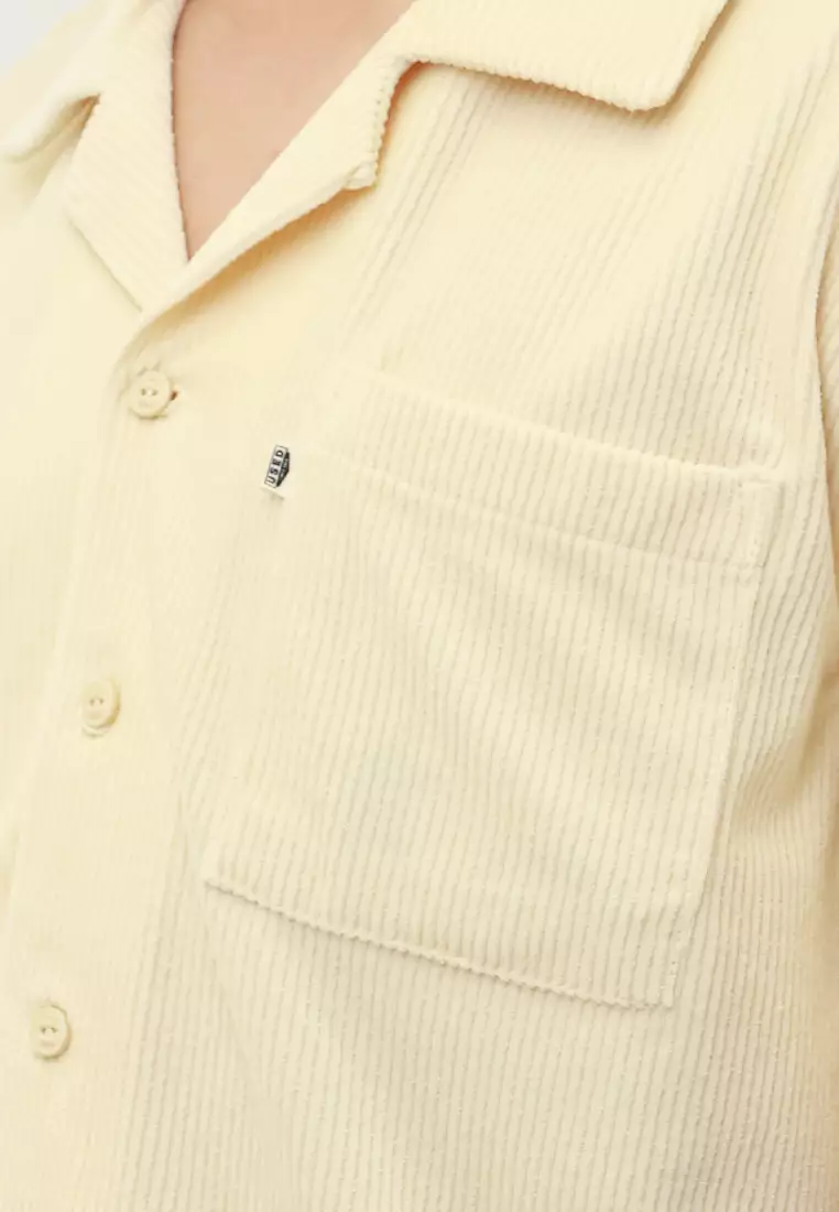 Used 1968 - Standard Kemeja Corduroy Pria Lengan Pendek Cream