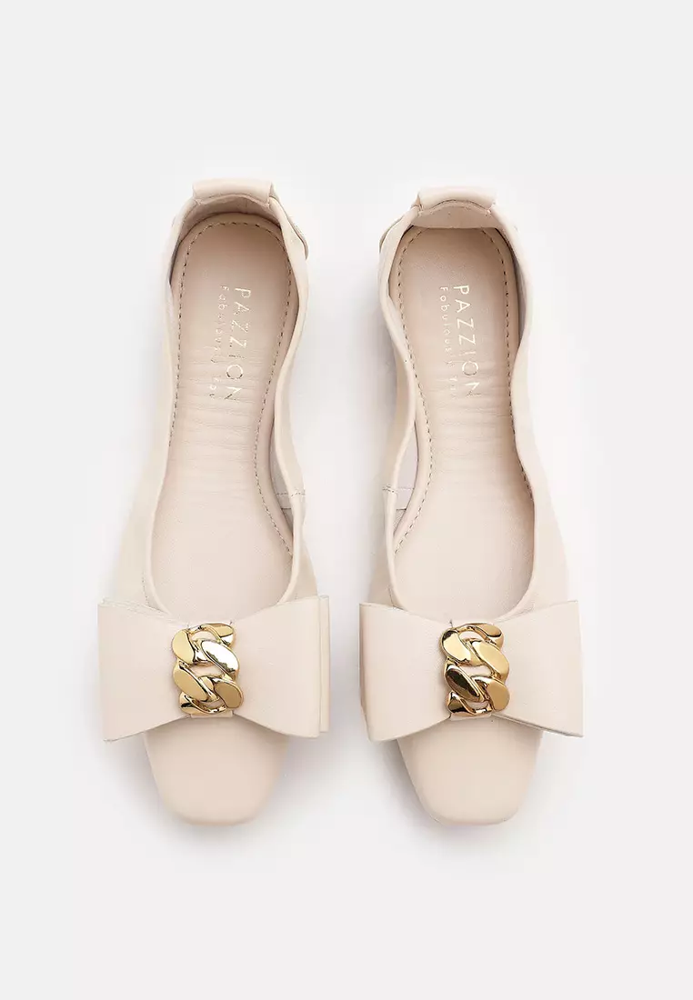 Pop Of Bow Square Toe Flats