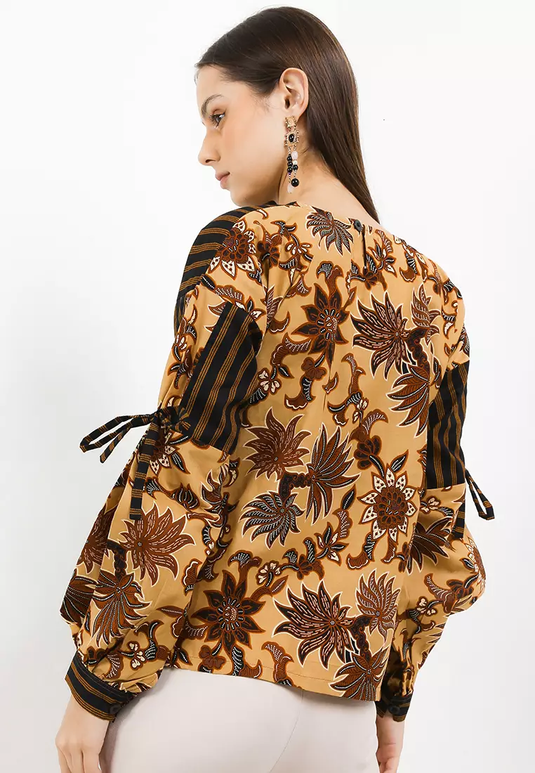 Bangua Stripe Blouse Batik