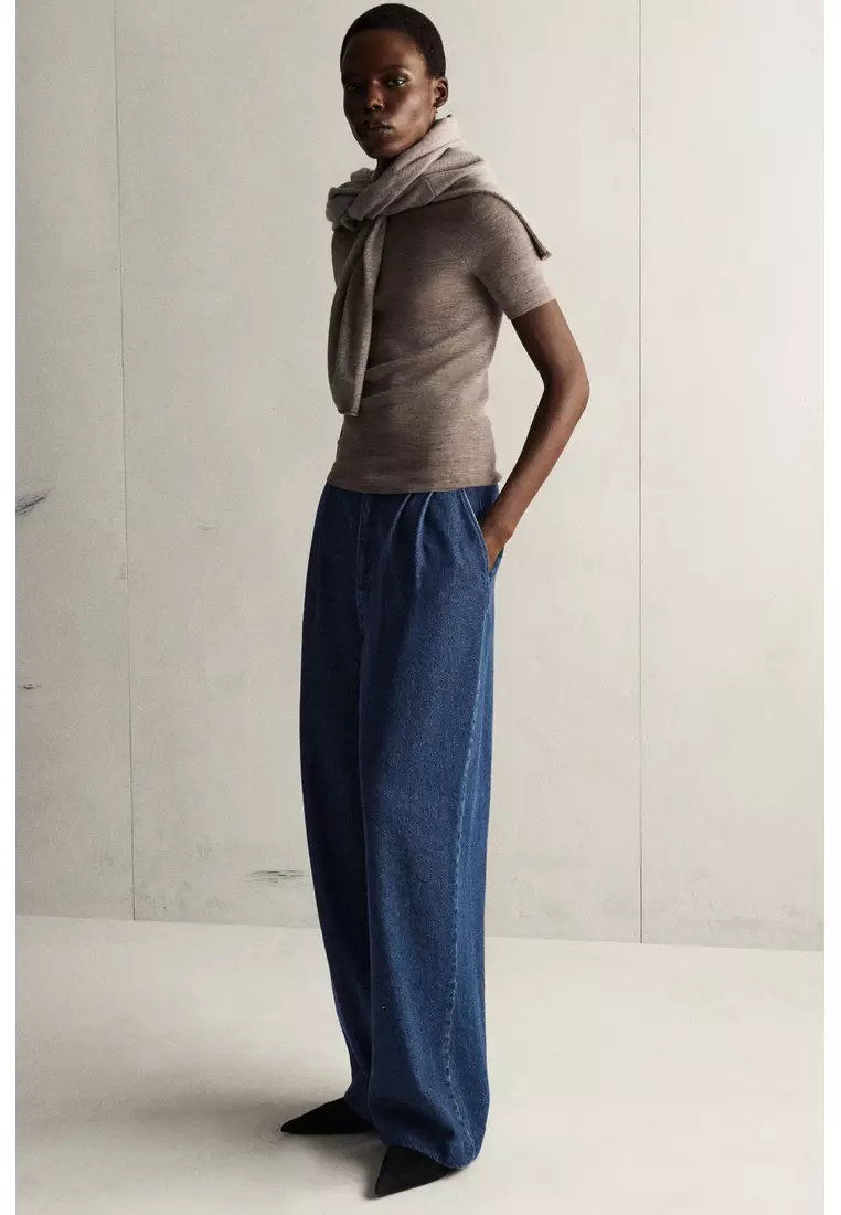 PLEATED WIDE-LEG DENIM TROUSERS