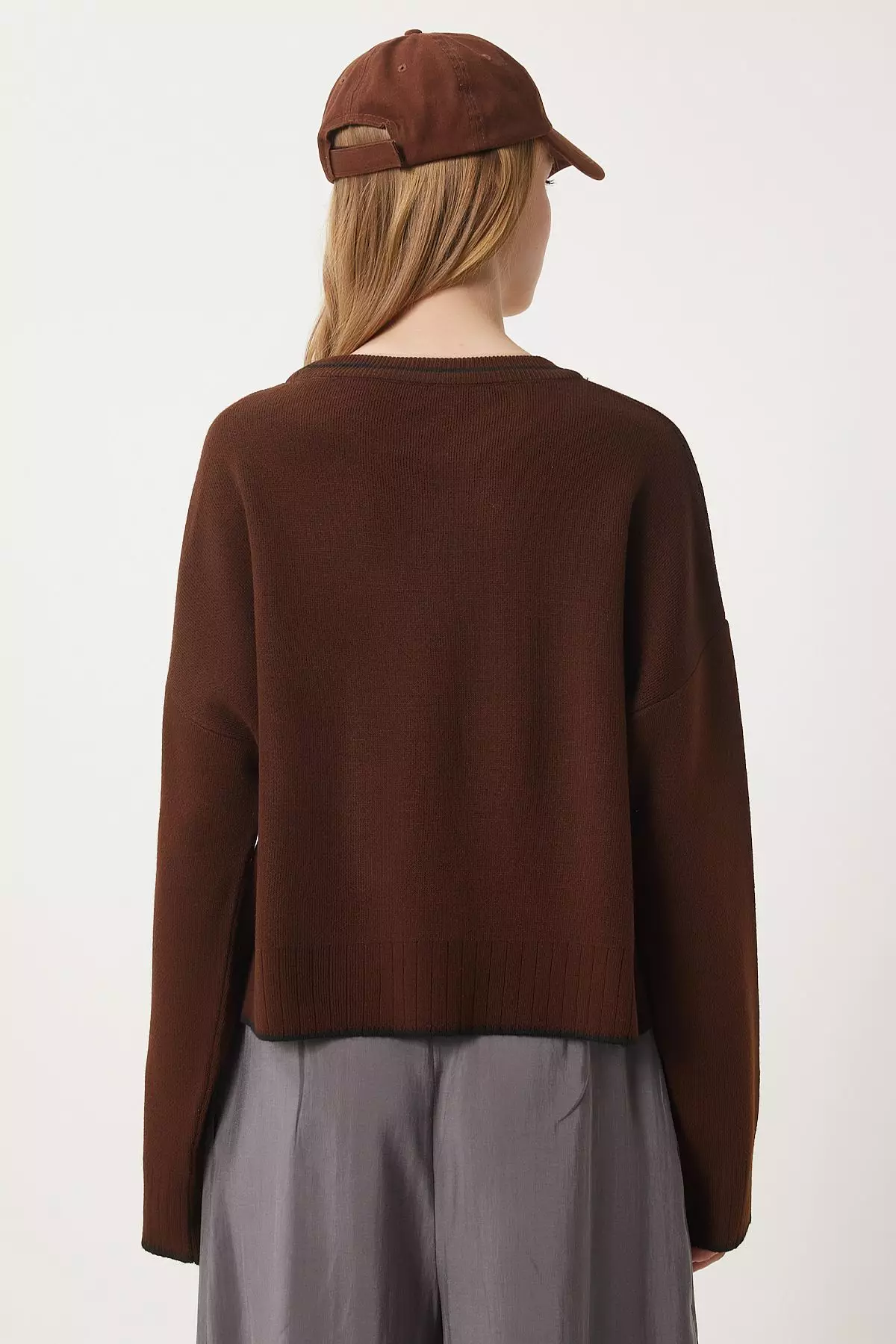 Contrast Trim Jumper