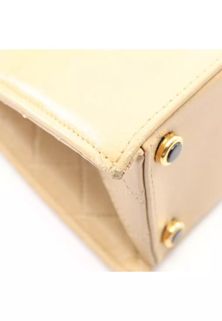 Pre-Loved Chanel matelasse vintage chain shoulder bag lambskin beige vintage