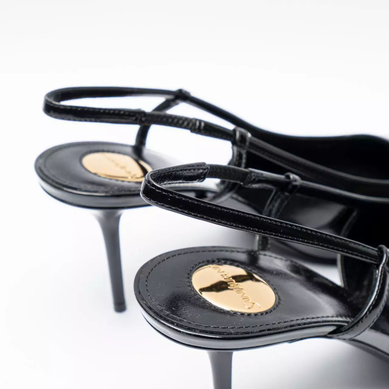 Jeanne Pumps In Glazed Leather Slingback Heels Black