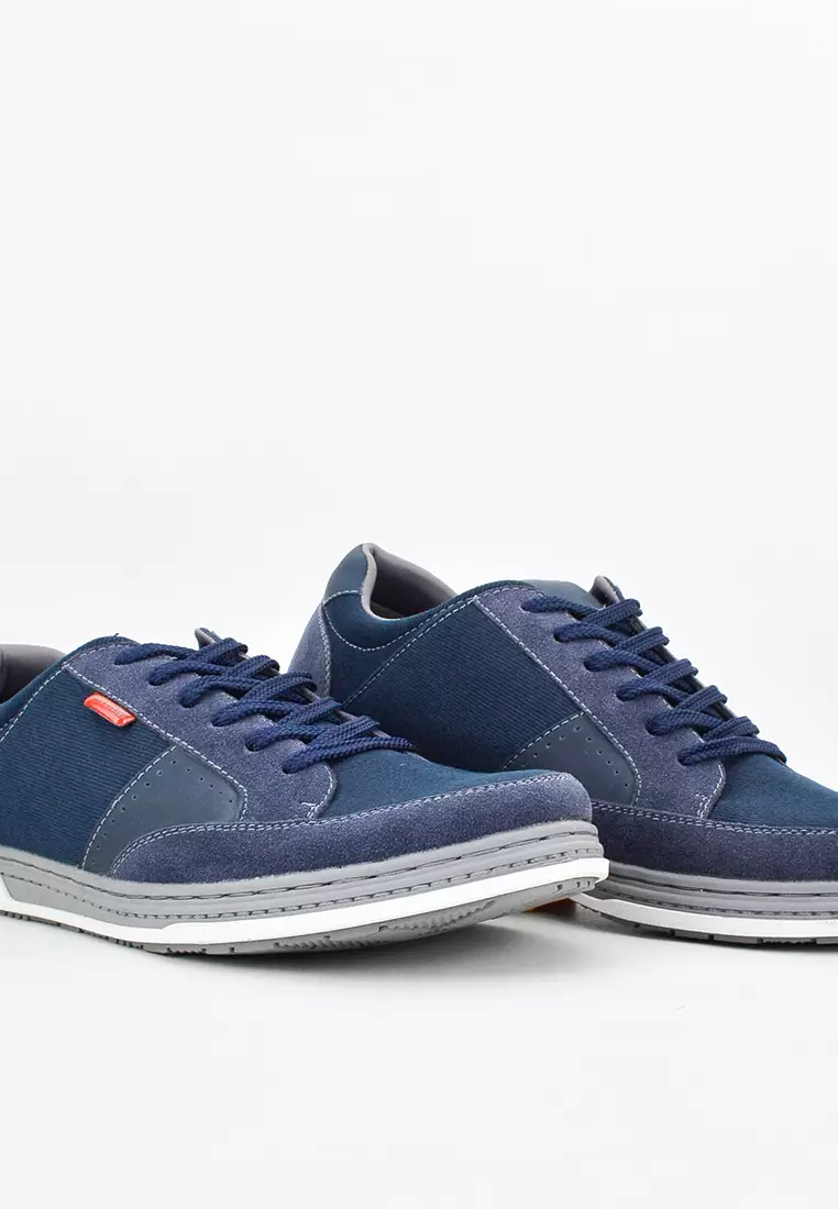 Sepatu Sneakers Tali Pria Thomas