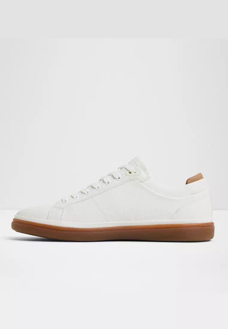 Finespec Low-Top Sneakers