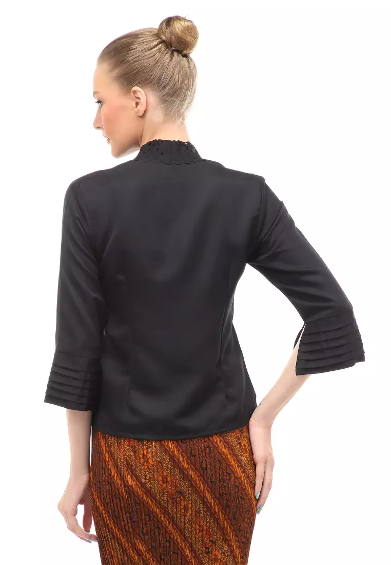 Frodine Kebaya Laser Cut Aksen Bunga Atasan Wanita Casual Premium Quality - Hitam