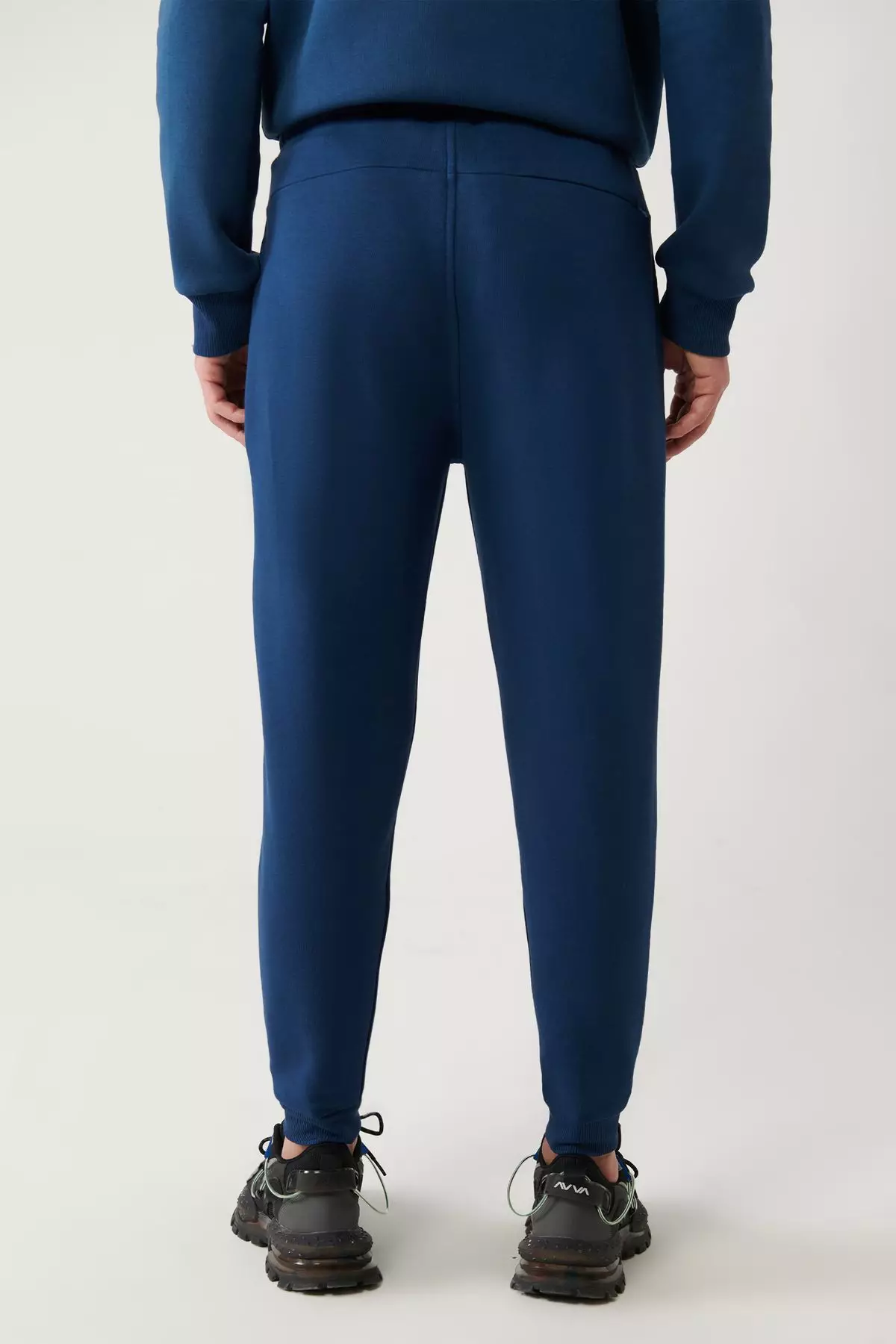 Men's Indigo Waist Tie 3 Thread Raised Printed Sweatpants A32Y3411