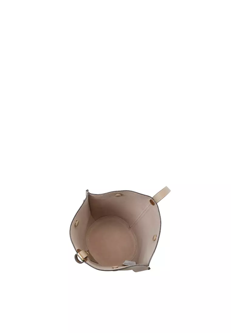 ORUKAMI Flat Hook Convertible Bucket Tote Small - Toffee