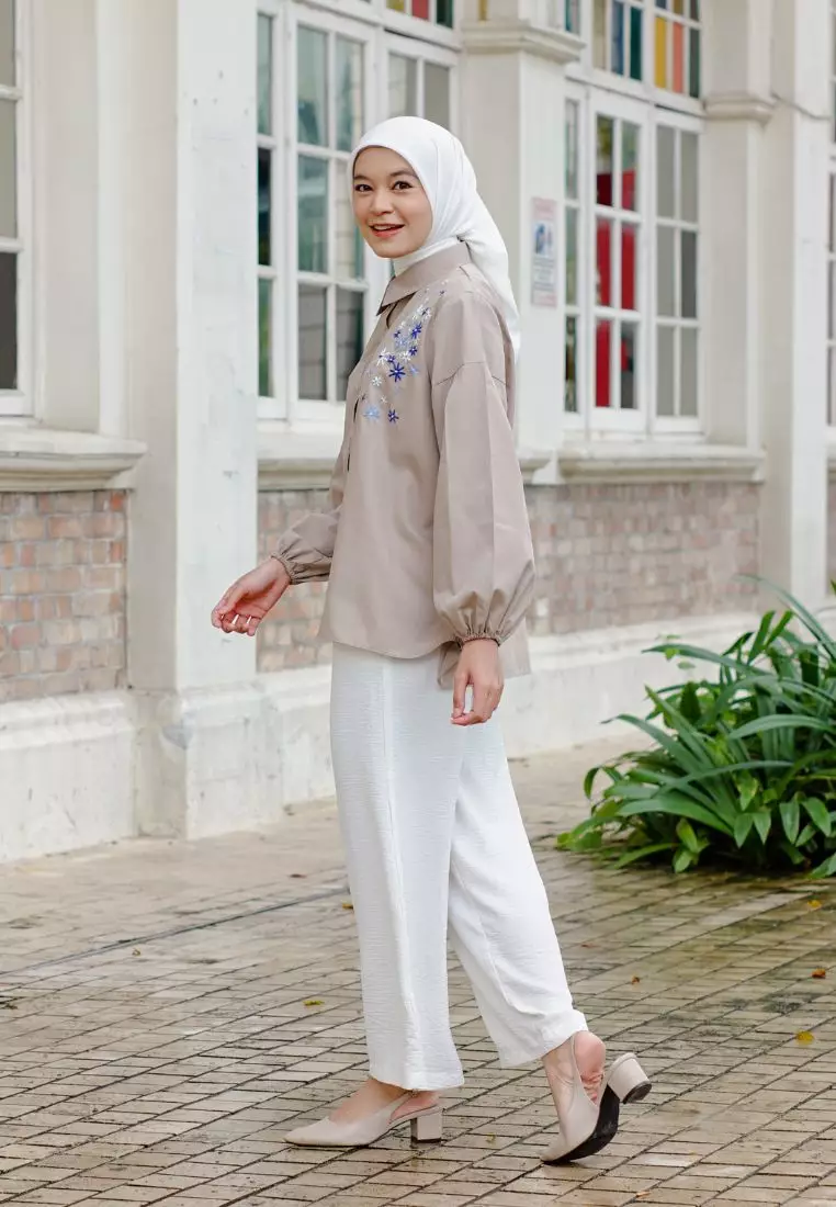 Donia Embrodery Top Cream - Blouse Atasan Wanita
