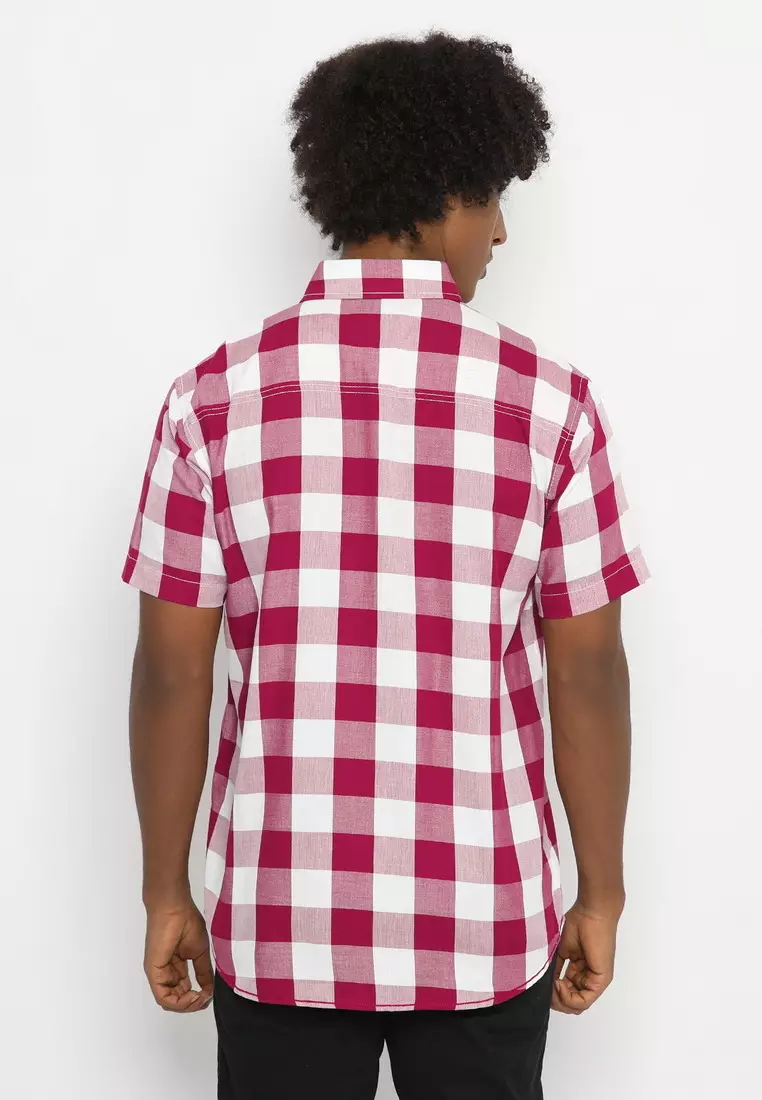 POLICE Kemeja Yarndyed Kotak Red Regular Fit Pria