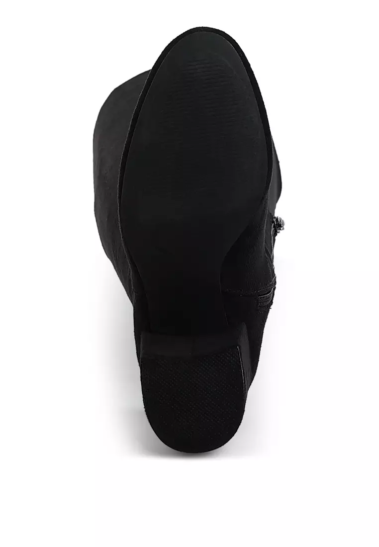 Minimal Drawstring Detail Knee-High Boots in Black