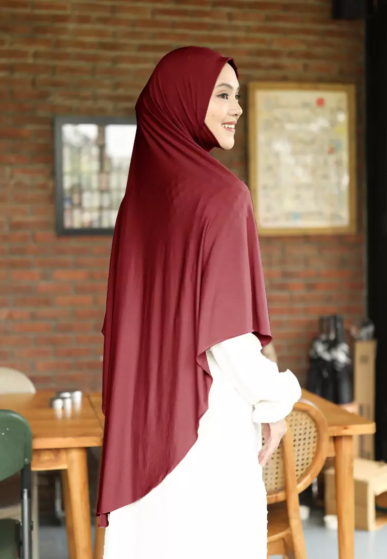 Cotton Bee - Lanna Bergo Malay | Hijab Instan Syari | Kerudung - Red Apple