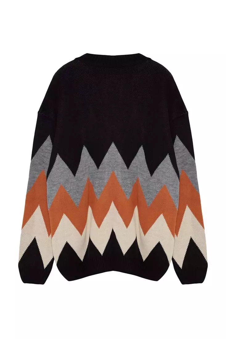 Plus Size Oversized Diamond Pattern Cardigan