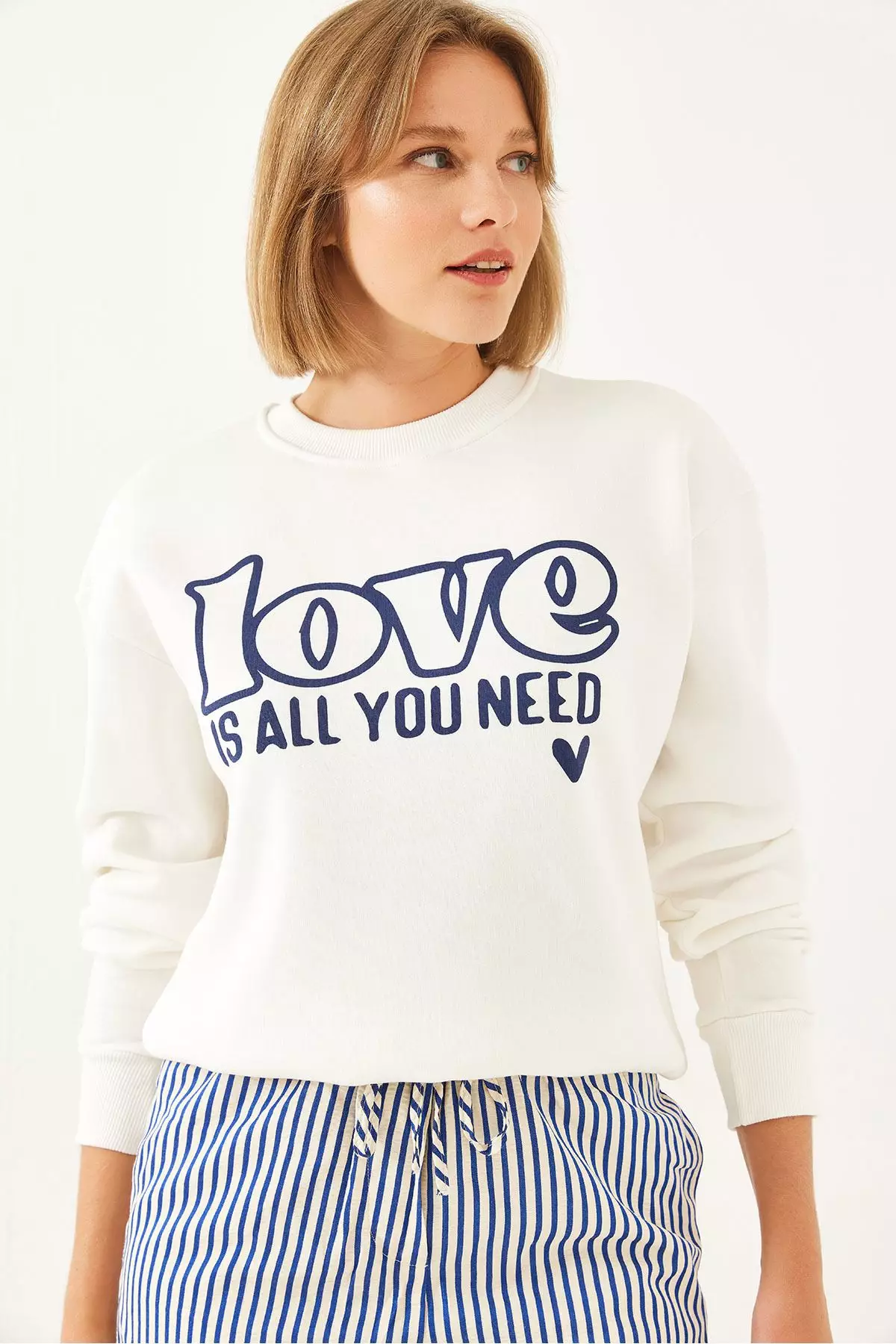 Women's Loose Cut Round Neck Sweatshirt Mbhs022 60601022