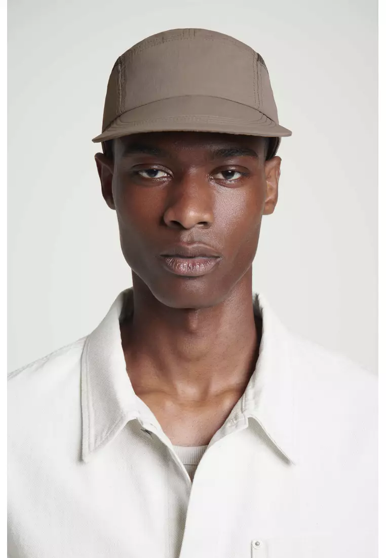 Jual COS Cap Original 2025 | ZALORA Indonesia